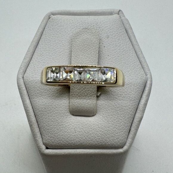 Gold Tone Fashion Ring Faux Diamond Row Princess Cut size 9 - Picture 2 of 6